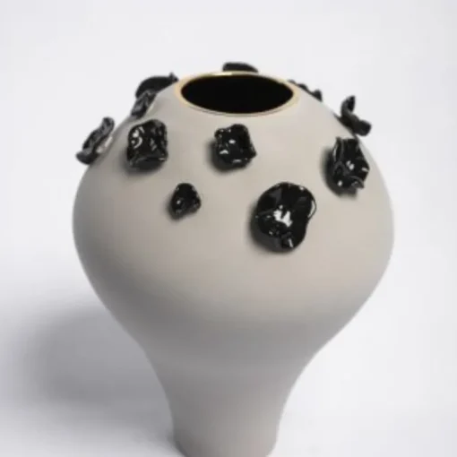 Balloon Cream Vase With Black Flowers