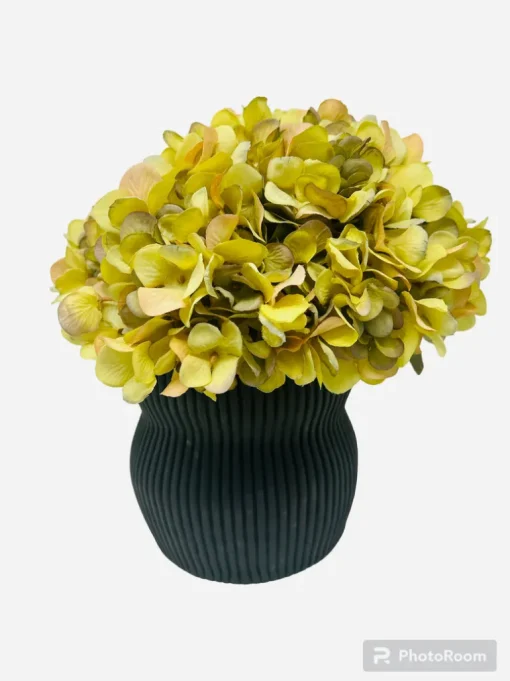 Curvy Round Vase Black
