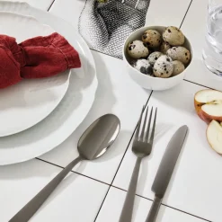 Flat Flatware PVD Black 5 Piece Set