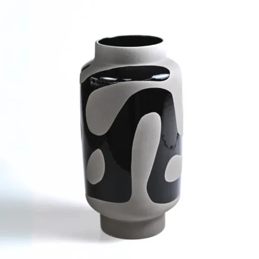 Lava Vase Black