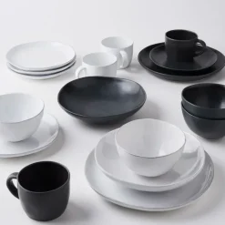 Livia Dinnerware White