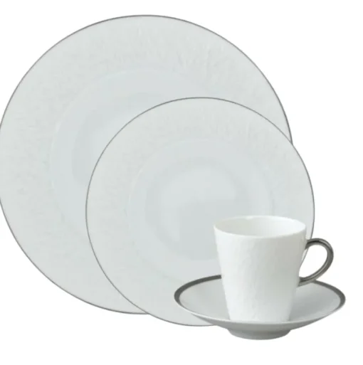 Mineral Irise Dinnerware Platinum