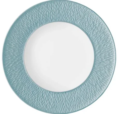 Mineral Irise Dinnerware Sky Blue